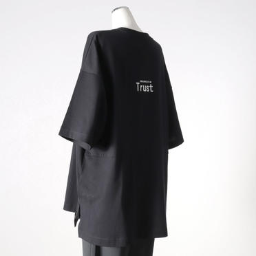 MIDIUMISOLID LOGO PRINT T-SHIRTS　BLACK(Trust) No.5