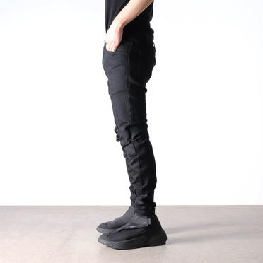 TUCKED KNEE SKINNY DENIM　BLACK No.17