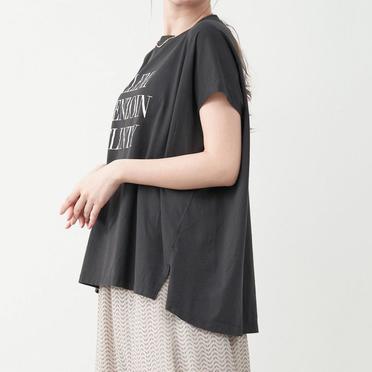 "ELEMI BENZOIN FLINTY"ロゴプリントフレンチスリーブT-shirt　CHARCOAL No.7