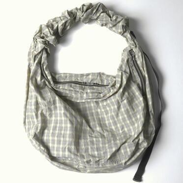 TEXTURED CHECK NYLON WAVE BAG　IVORY CHECK No.1