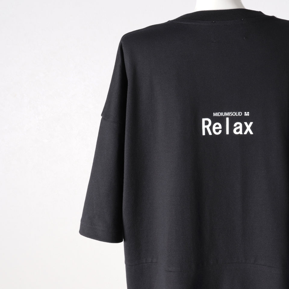 MIDIUMISOLID LOGO PRINT T-SHIRTS　BLACK(Relax)